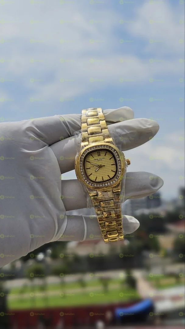 Ladies Fashionbile Watch