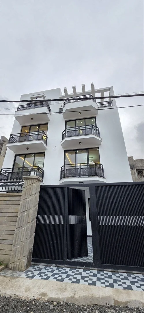 175 ካሬ የሚሸጥ G+3 ቤት በአያት