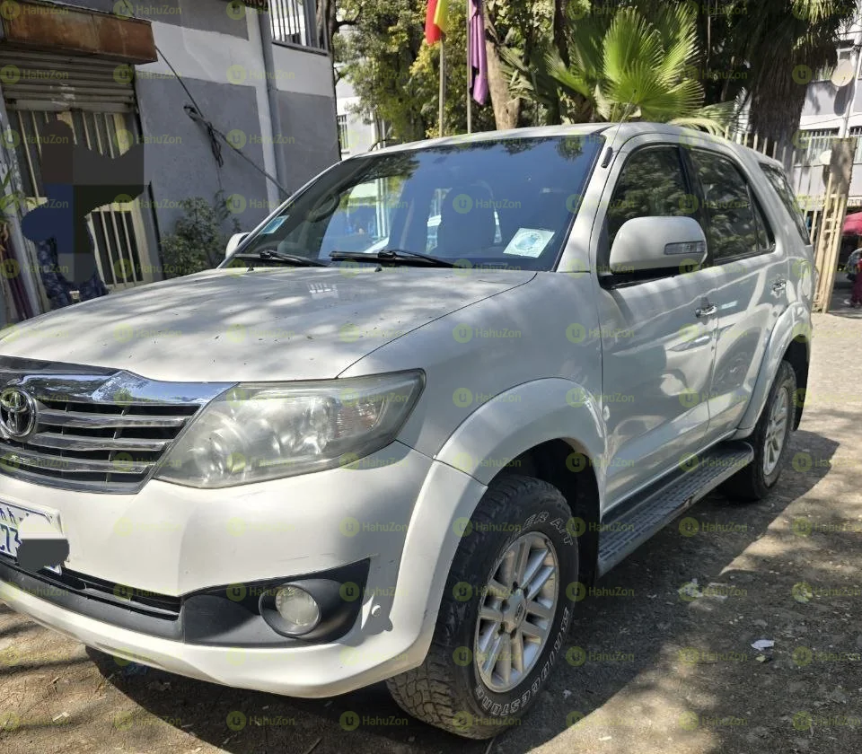 2013 Model-Toyota Fortuner