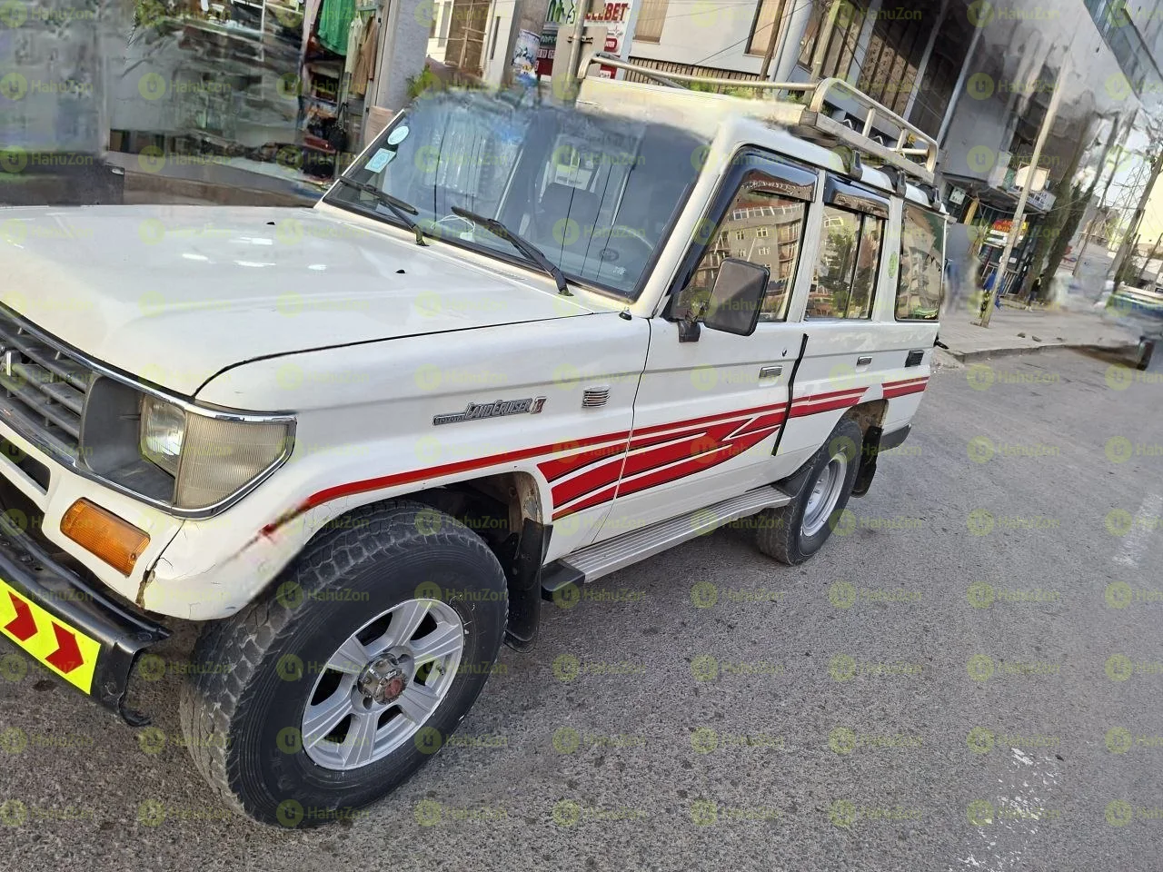 2013 Model-Toyota Land Cruiser