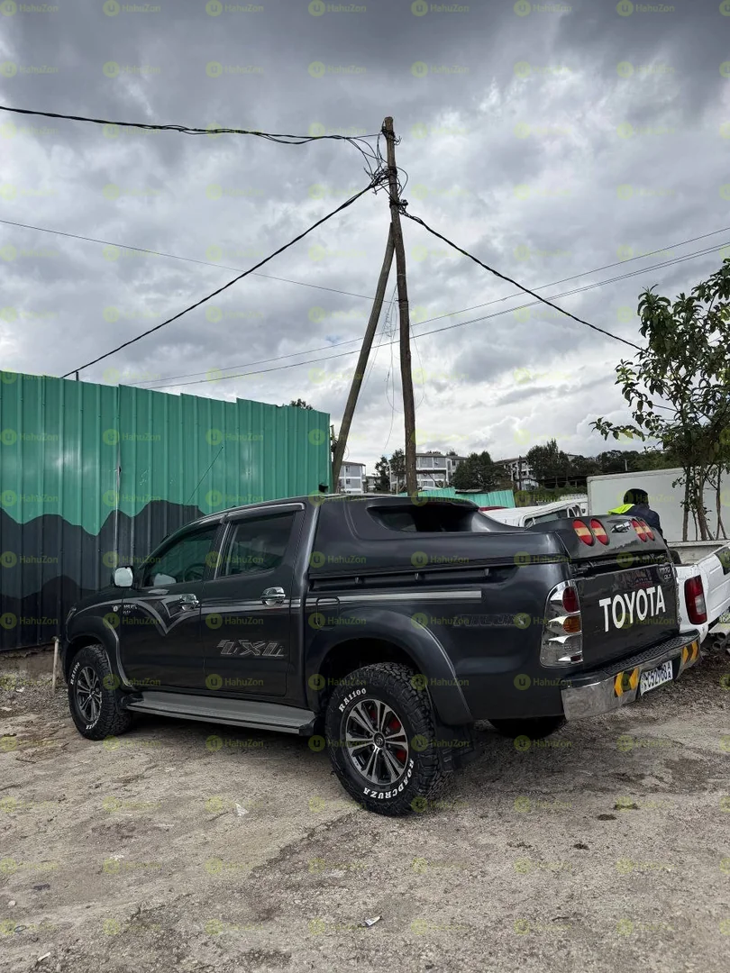 2010 Model-Toyota Hilux Double Cup