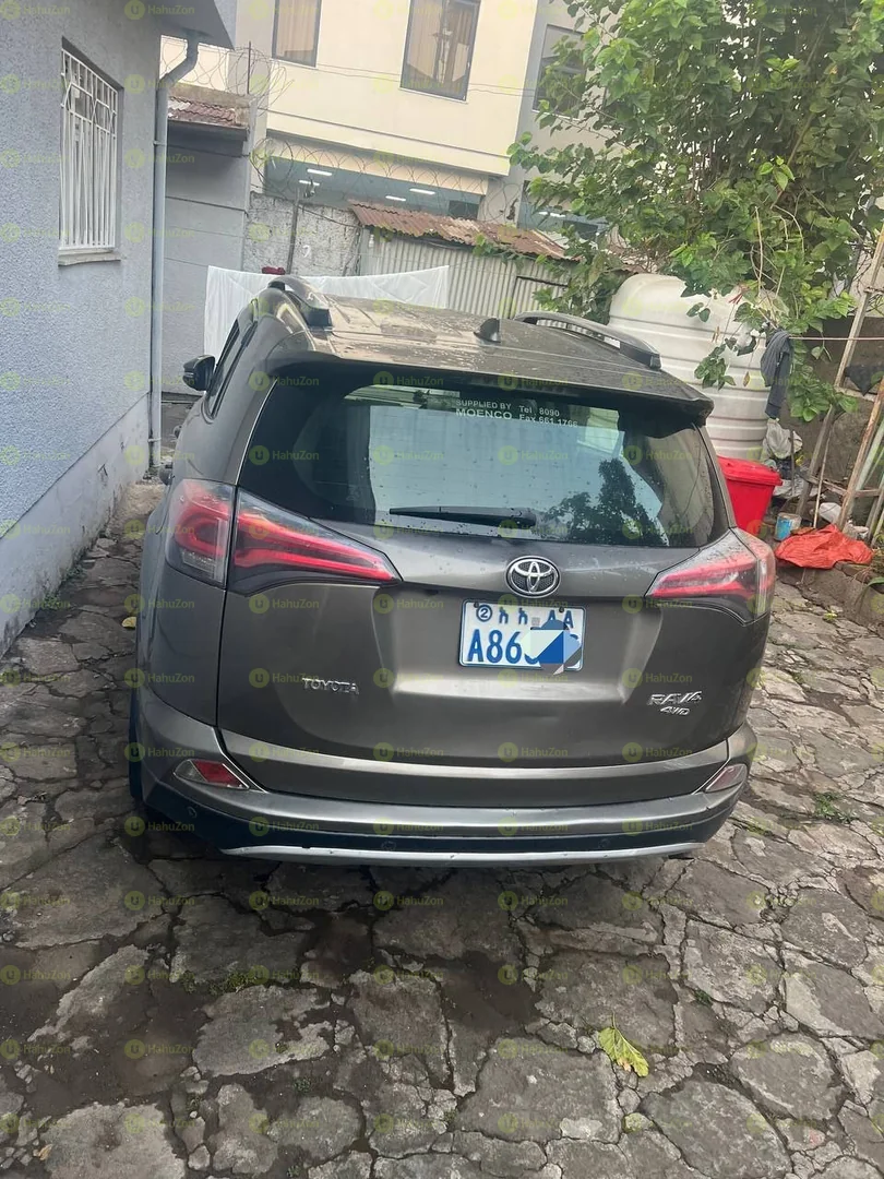 2016 Model-Toyota Rav4