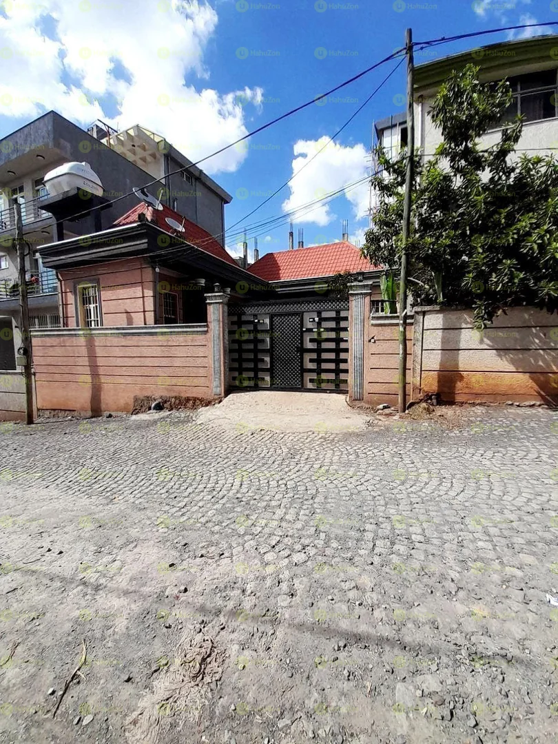 175 ካሬ የሚሸጥ ዘመናዊ ቪላ ቤት በአያት