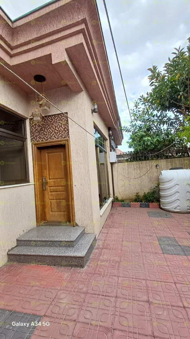 165 ካሬ የሚሸጥ ዘመናዊ ቪላ ቤት በአያት