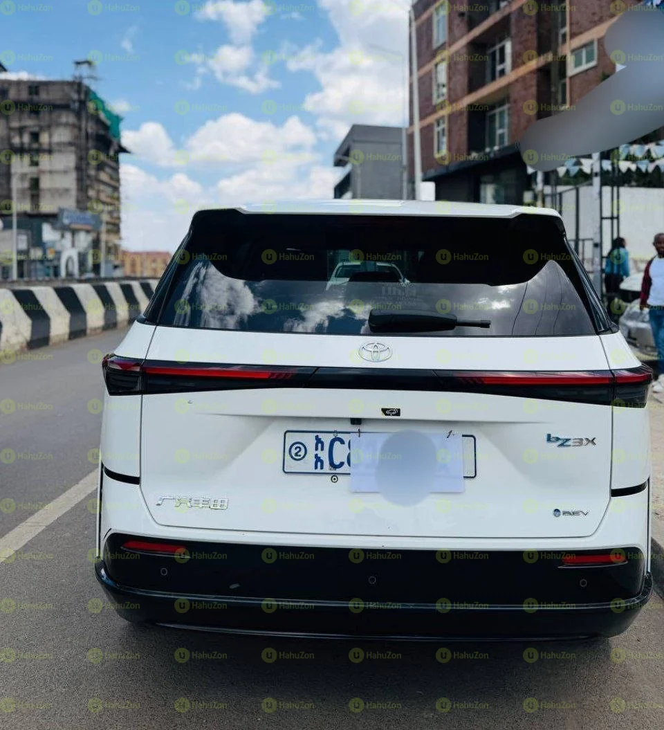2015 Model-Toyota bZ3X – 610