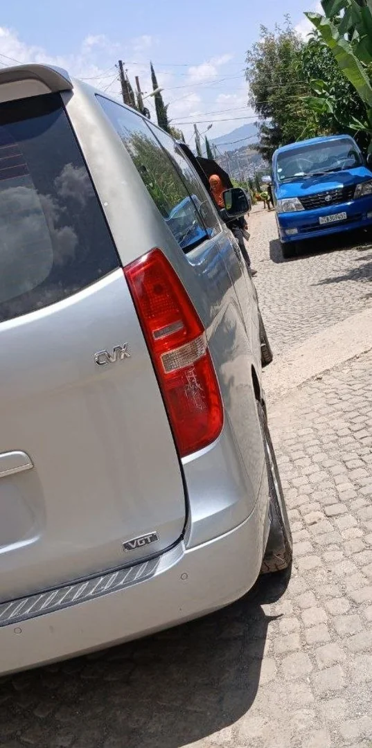 2015 Model-Hyundai Grand Starex