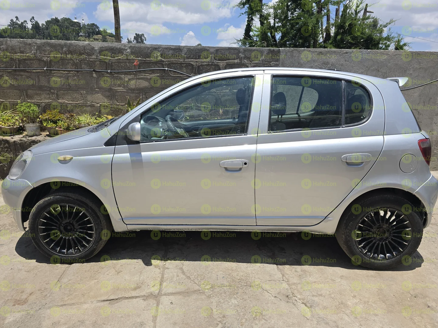 2001 Model-Toyota Vitz