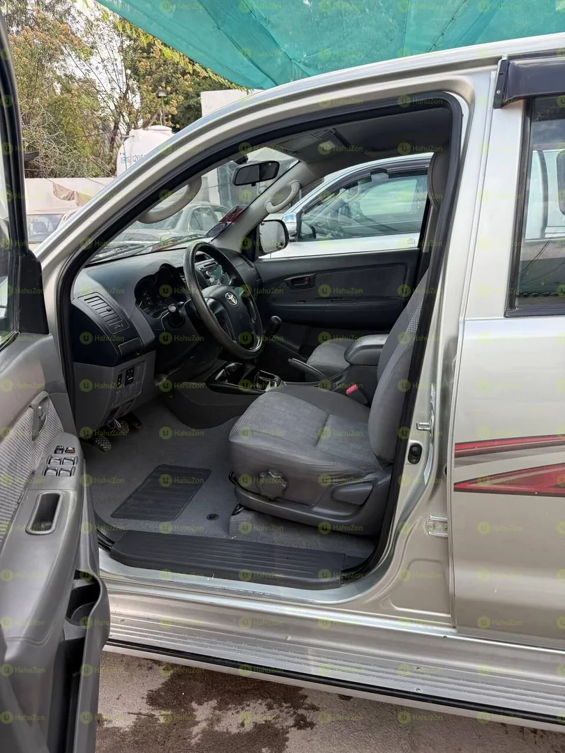 2014 Model-Toyota Hiluxe Double Cab