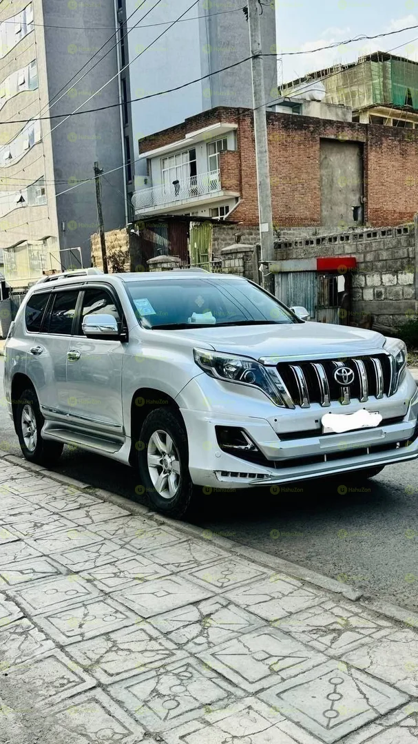 2016 Model-Toyota Land Cruiser Prado