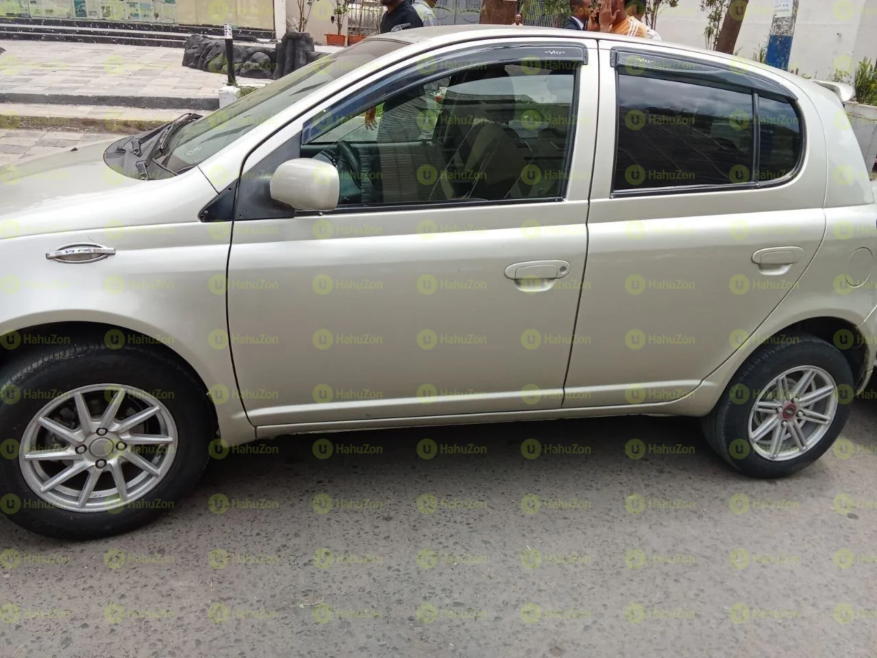 2002 Model-Toyota Vitz