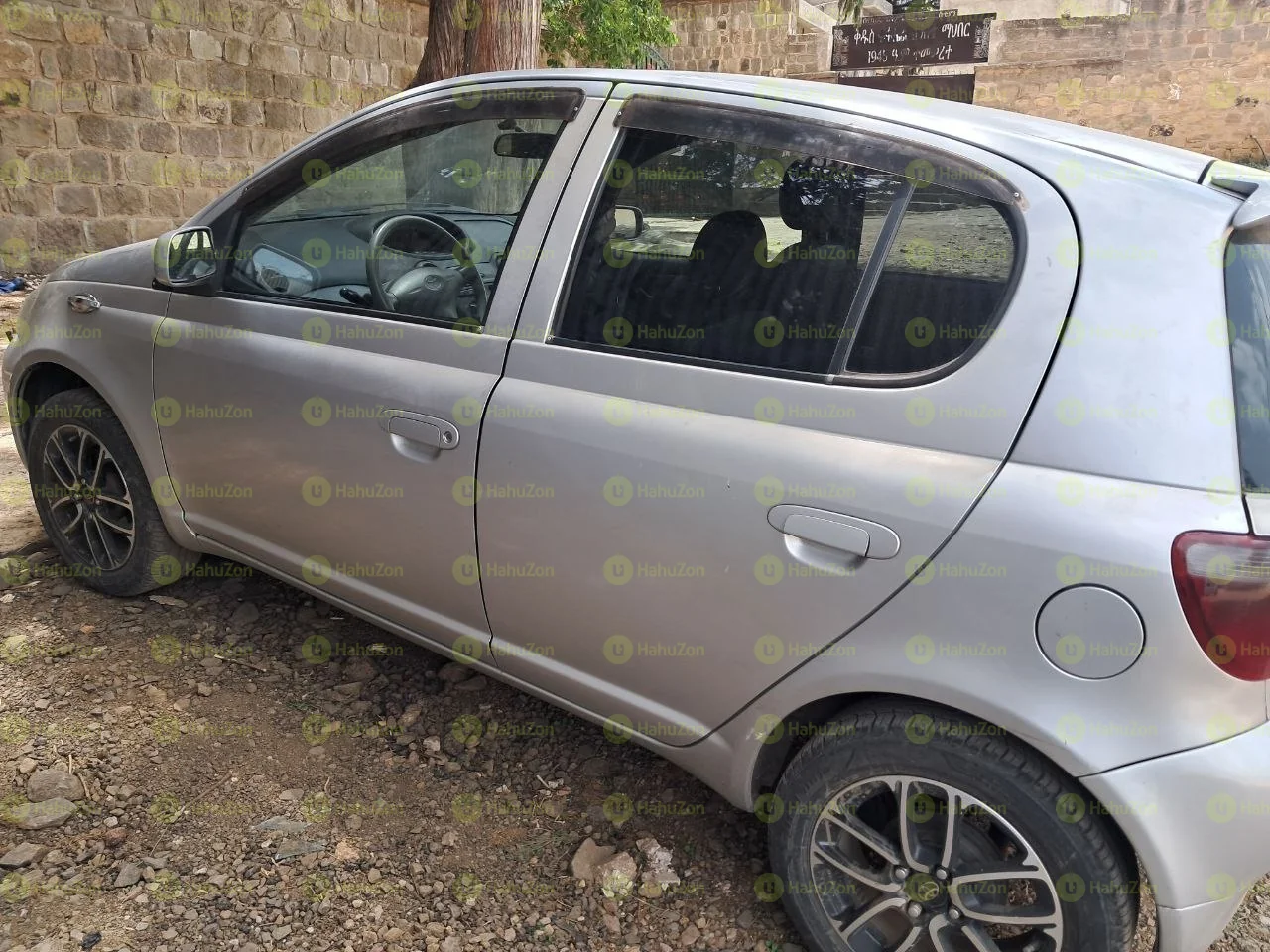 2001 Model-Toyota Vitz