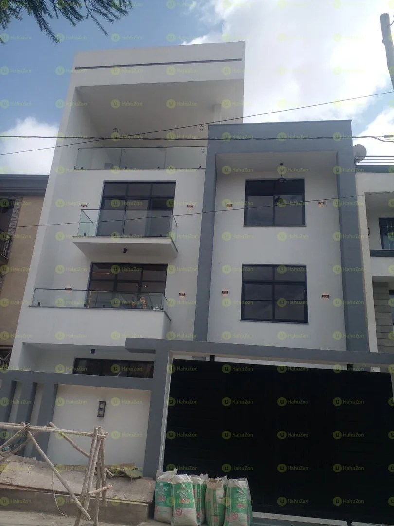 250 ካሬ የሚሸጥ G+2 ቤት በአያት