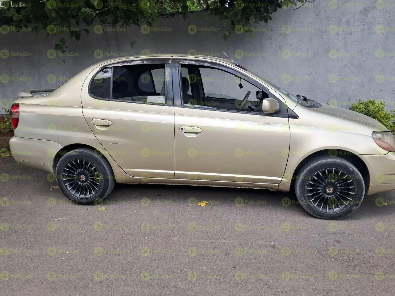 2001 Model-Toyota Platz
