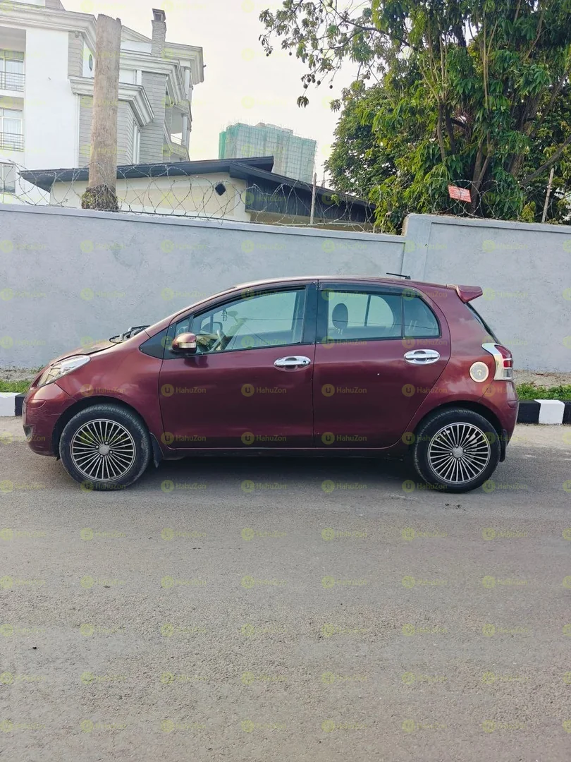 2010 Model-Toyota Yaris Compact