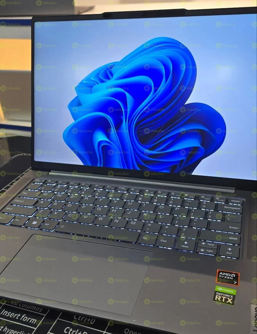 Lenovo Yoga Pro7 14s