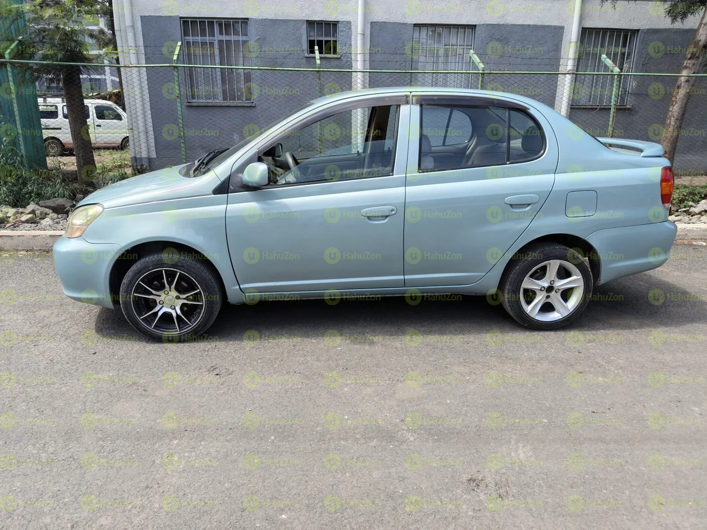 2005 Model-Toyota Platz