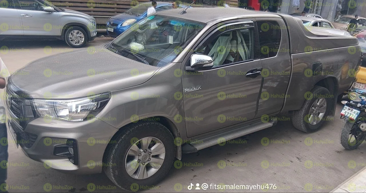 2020 Model-Toyota Hilux Rivo