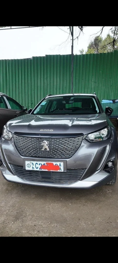2022 Model-Peugeot 2008 GT