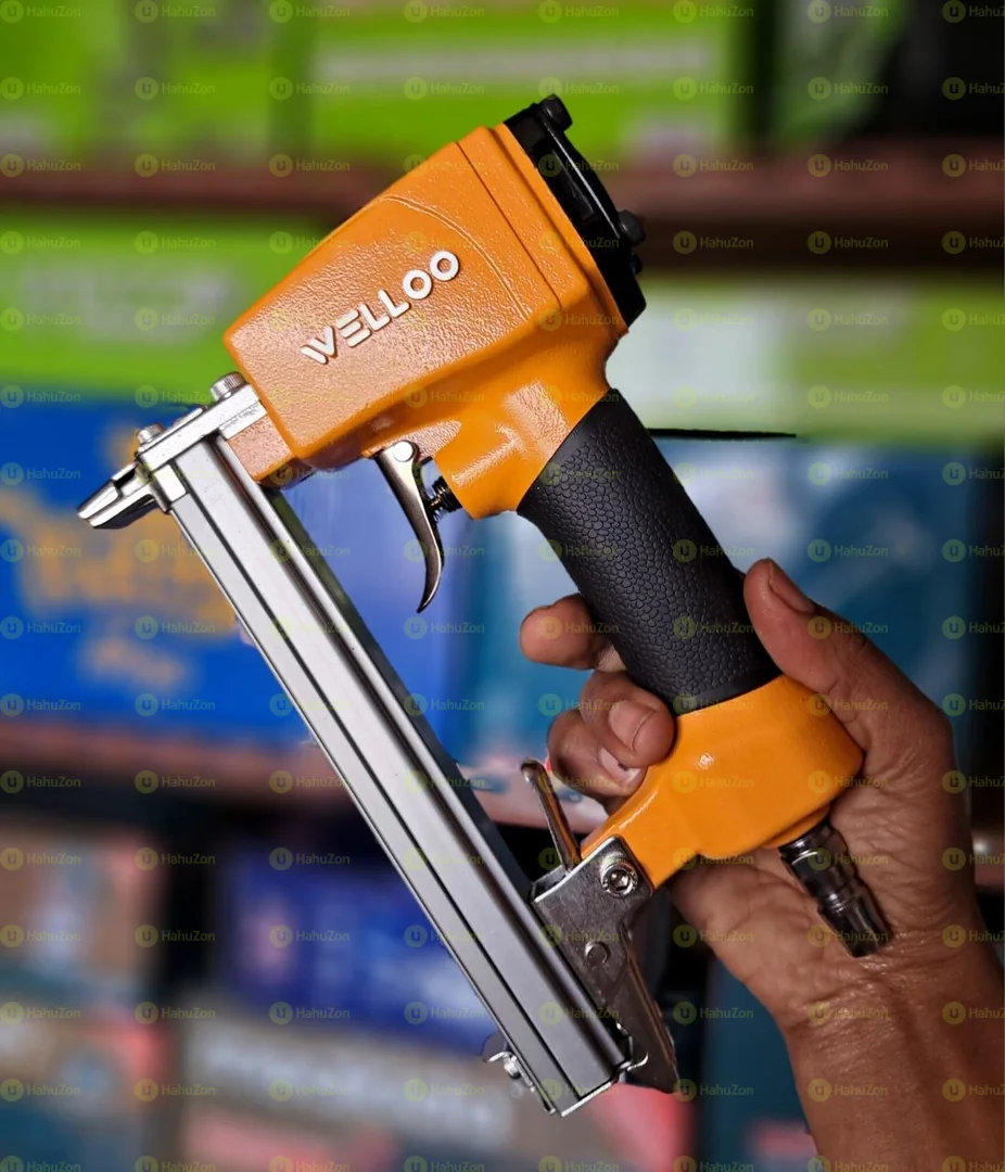 ወልሎኦ እስቴፕለር ሹተር