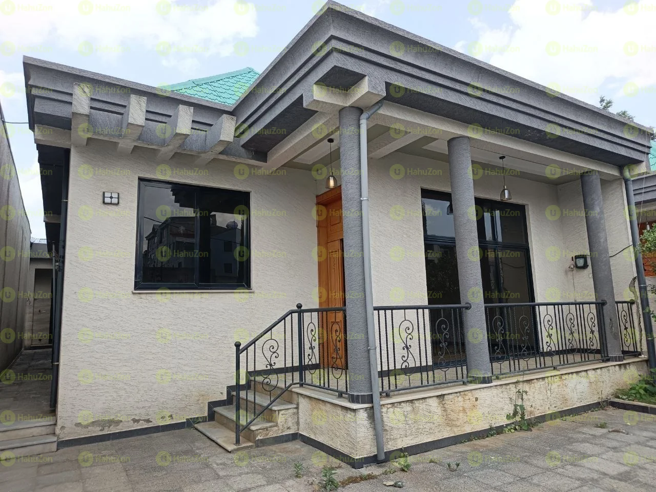 250 ካሬ የሚሸጥ ዘመናዊ ቪላ ቤት በአያት
