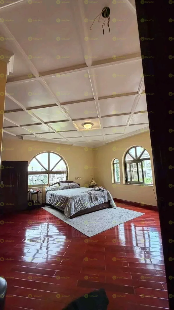 500 ካሬ የሚሸጥ G+2 ቤት በአያት