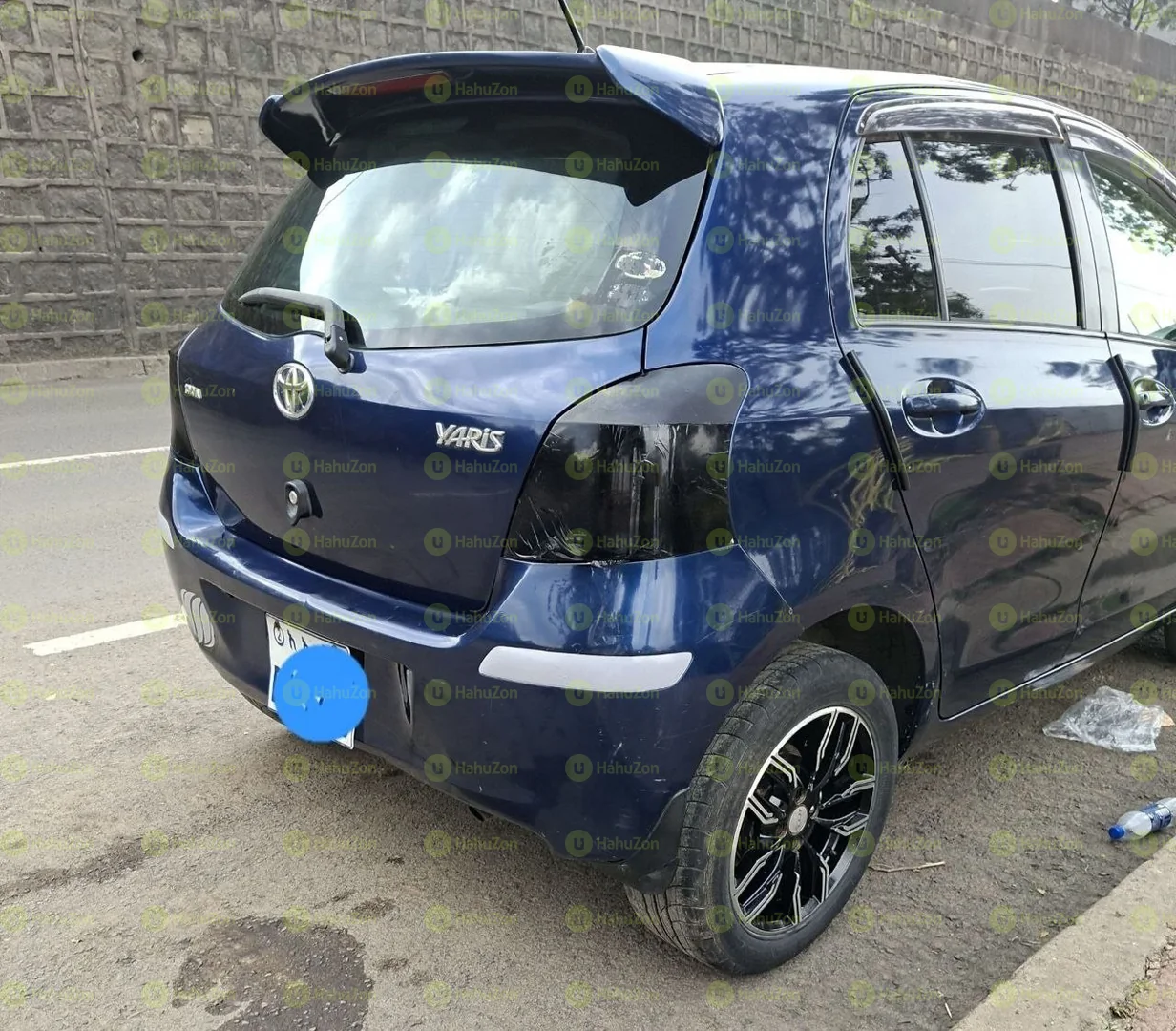 2002 Model-Toyota Yaris Compact
