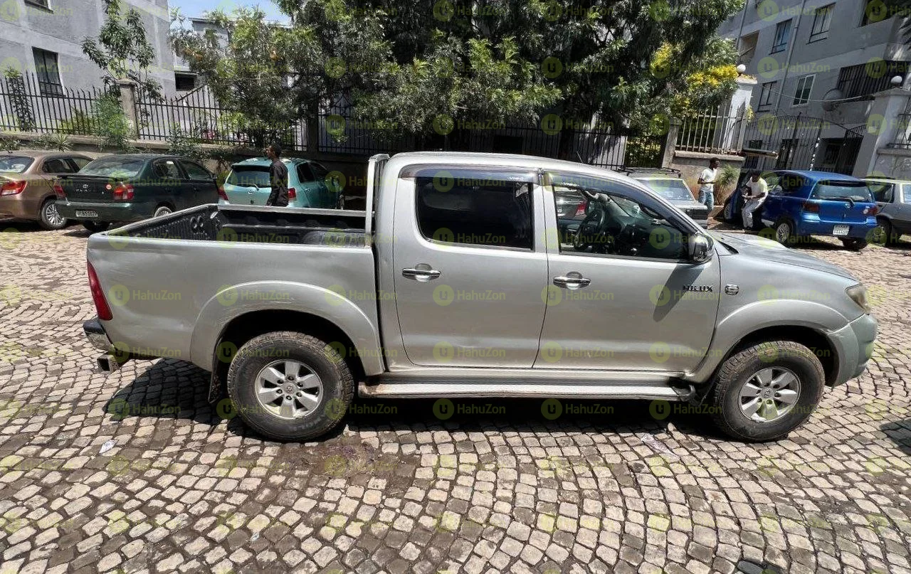 2010 Model-Toyota Double Cab