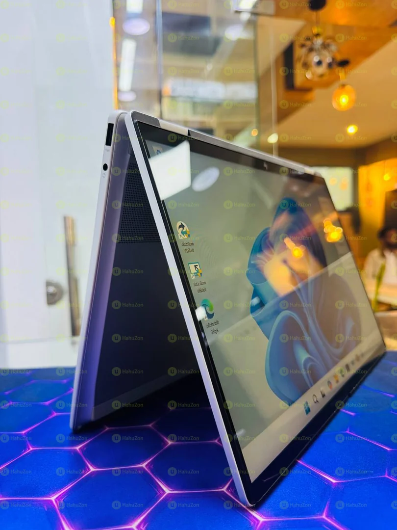 HP OmniBook Ultra Flip Laptop